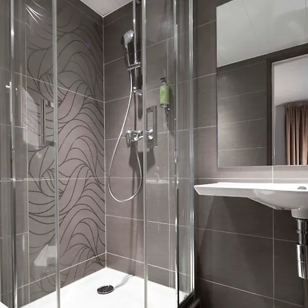 Hotel Eiffel Saint Charles 3*