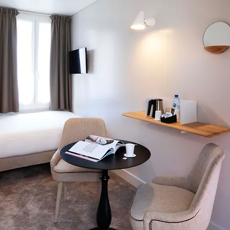 Eiffel Saint Charles Hotel 3*