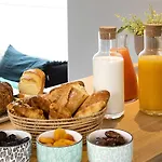 Hotel Eiffel Saint Charles Parigi