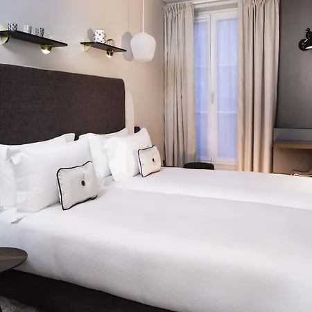 Hotell Eiffel Saint Charles 3*
