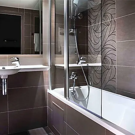 Hotell Eiffel Saint Charles