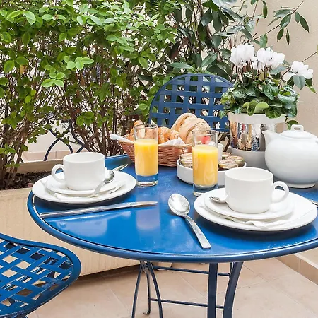 Eiffel Saint Charles 3* Παρίσι