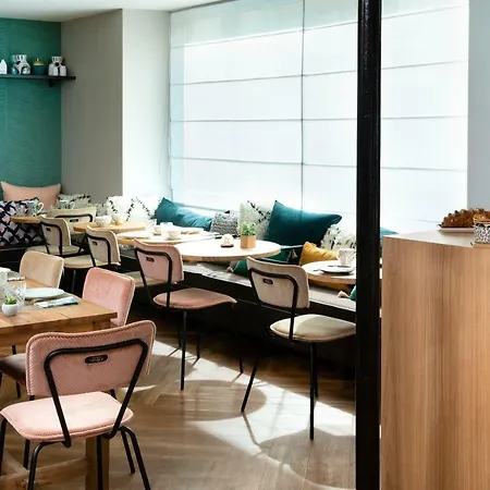 Hotell Eiffel Saint Charles