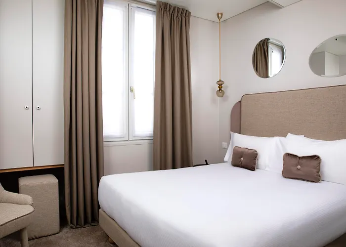 Eiffel Saint Charles Otel