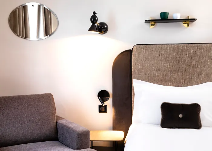 Eiffel Saint Charles Otel Paris