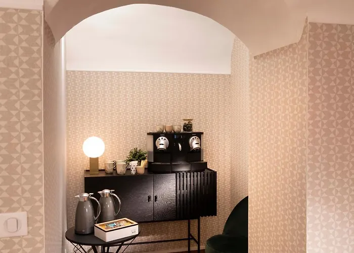 Eiffel Saint Charles Hotel 3*