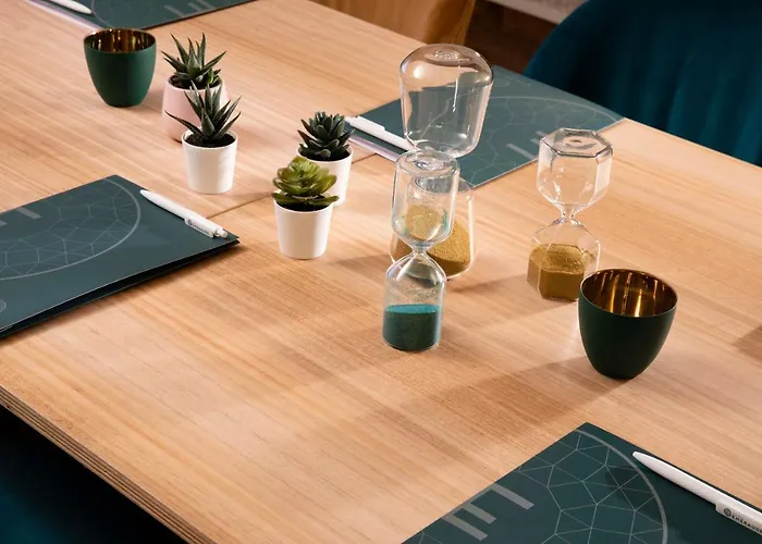 Otel Eiffel Saint Charles 3*