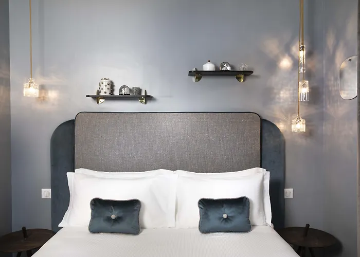 Eiffel Saint Charles Otel 3*