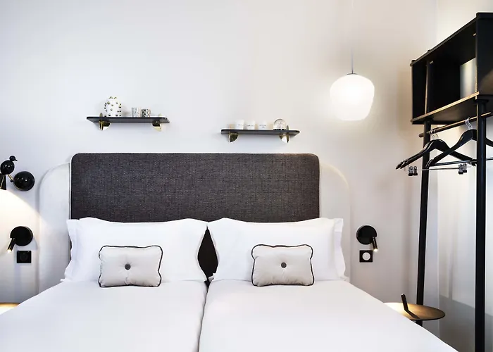 Eiffel Saint Charles 3*