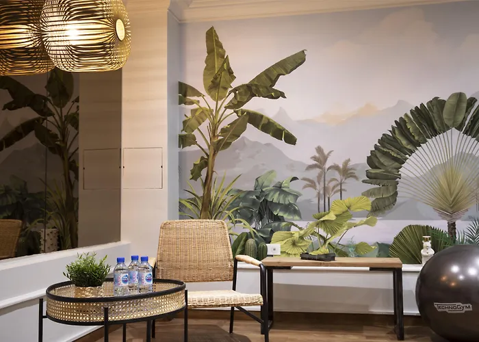 Eiffel Saint Charles 3*