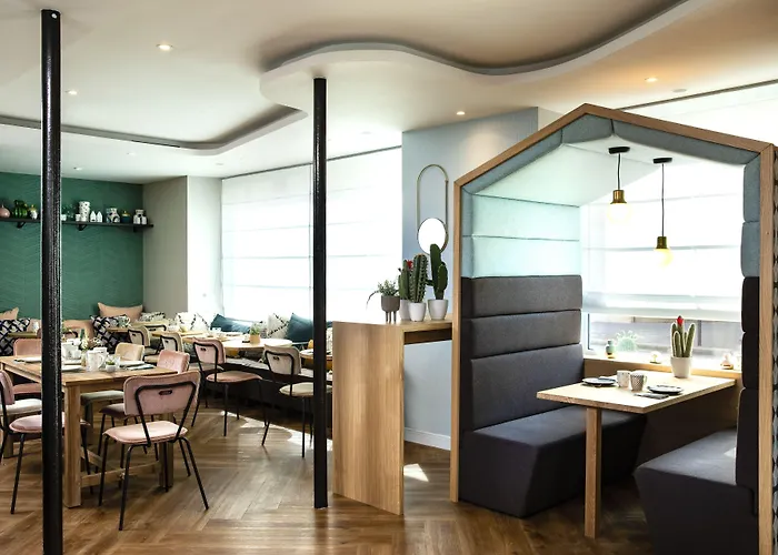 Eiffel Saint Charles Hotel Parigi