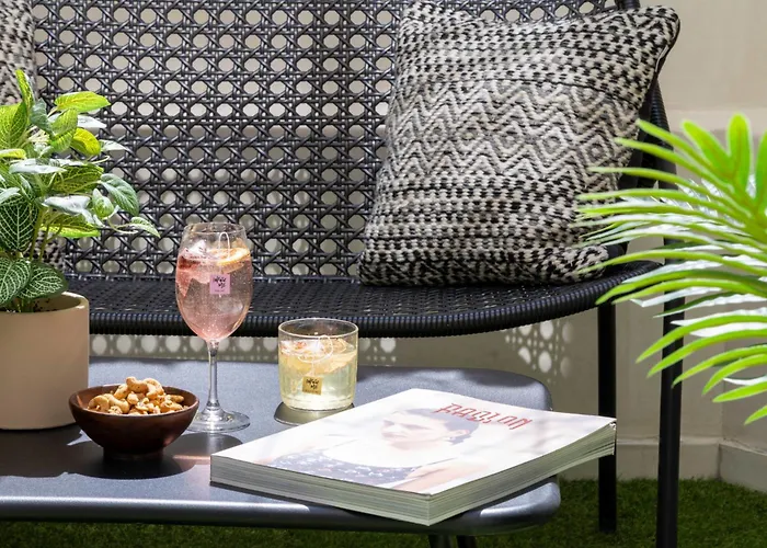 Otel Eiffel Saint Charles Paris