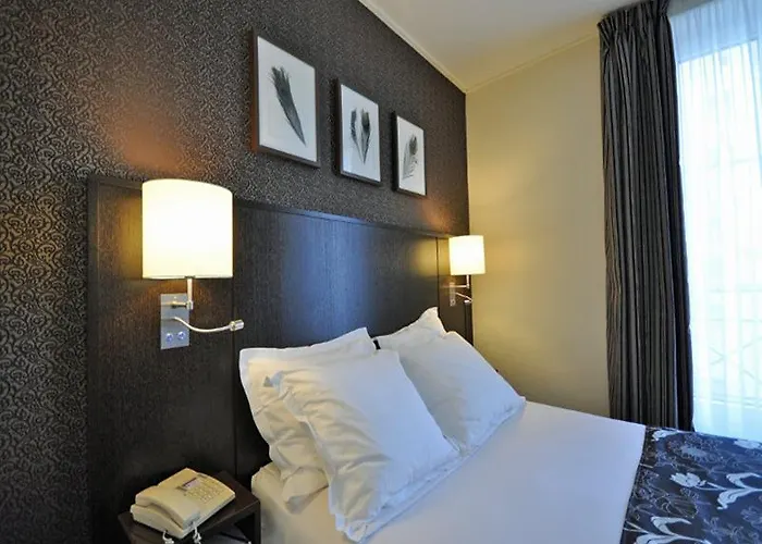 Eiffel Saint Charles Otel