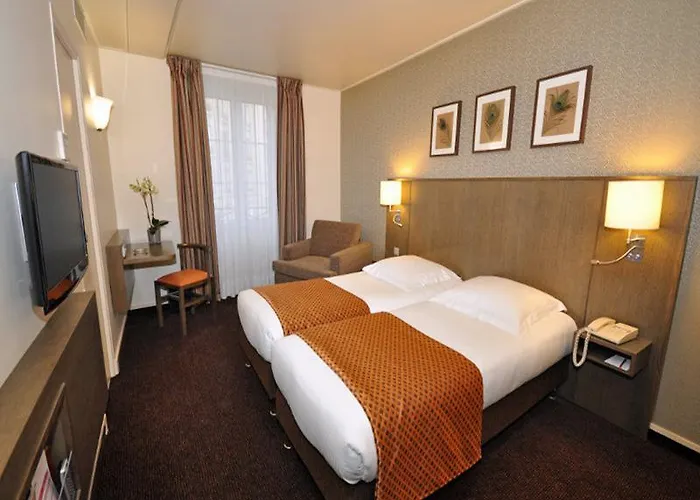 Eiffel Saint Charles 3*