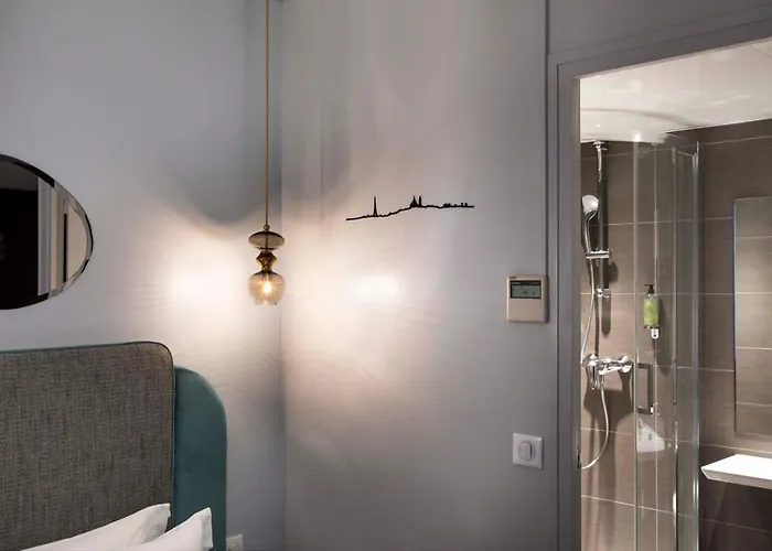 Eiffel Saint Charles 3* Parigi