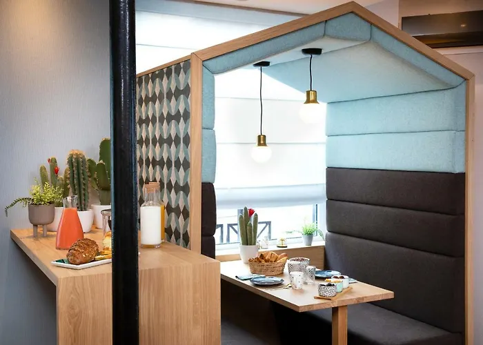 Hotel Eiffel Saint Charles