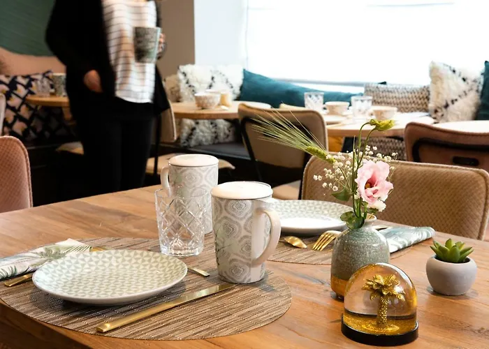 Eiffel Saint Charles Hotel 3*