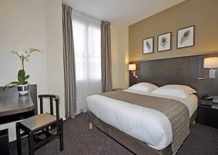 Eiffel Saint Charles Hotel Parigi