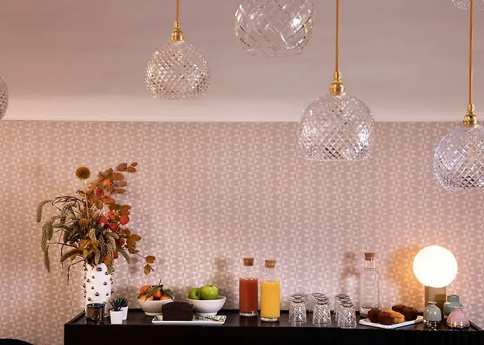 Eiffel Saint Charles Otel Paris