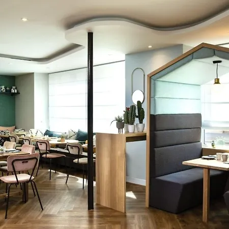 Eiffel Saint Charles 3*