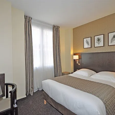 Eiffel Saint Charles Hotel Paryż